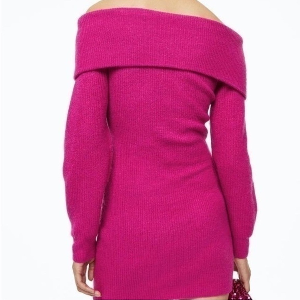 Pink Off-the-shoulder Bodycon Dress - Picture 2 of 3